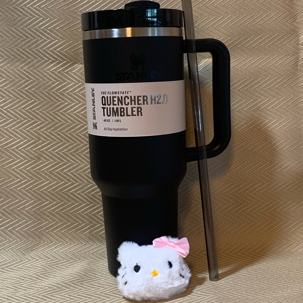 Stanley Black Quencher 40oz Tumbler with Handle